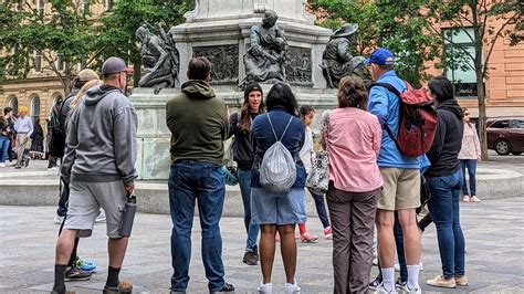 Explore Old Montreal Walking Tour | MTL Detours