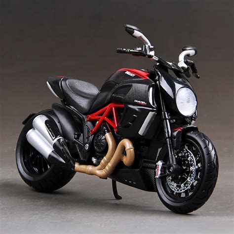 MAISTO DMH Diavel Motorcycle Model 1:12 scale Motorcycle Diecast Metal Bike Miniature Race Toy ...