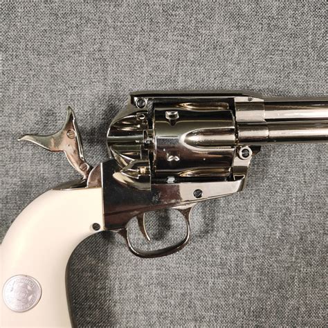 1873 Colt Single-Action Army revolver Toy - bevoih