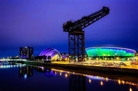 Glasgow At Night - Good Light Hunting