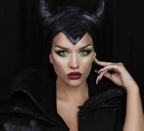 Maleficent makeup - Imgur | Deguisement malefique, Diy maquillage, Choses de maquillage