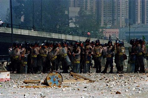 Foto : Aktivis Minta Korban Tragedi Trisakti, Semanggi I dan II Jadi Pahlawan Nasional