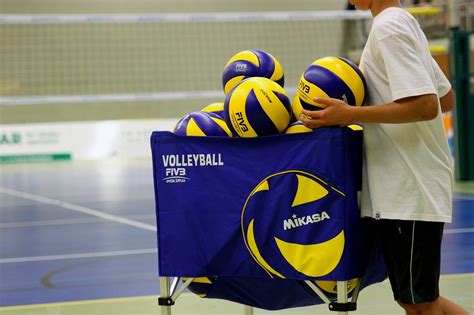 7 Ways Volleyball Coaches Can Emphasize the Importance of Sportsmanship ...