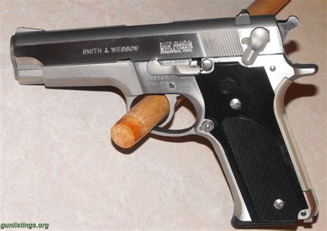 Gunlistings.org - Pistols S&W 659