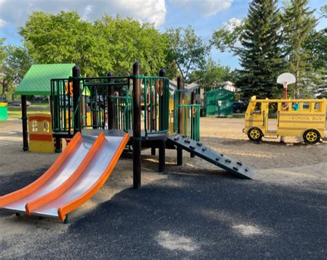 Edmonton Playgrounds - Queen Alexandra Playground