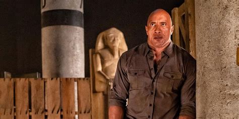 Dwayne Johnson's Red Notice Cost Netflix Shockingly More Than ...