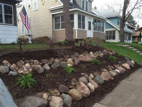 Review Of Front Yard Landscaping Ideas With Large Rocks 2022