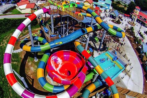 Tips To Enjoy Hurricane Harbor Water Park at Six Flags Over Georgia