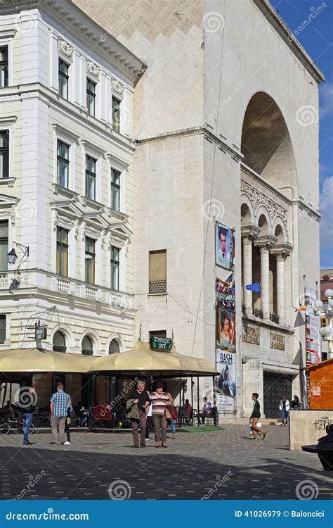 Theatre and Opera Timisoara Editorial Stock Image - Image of exterior ...