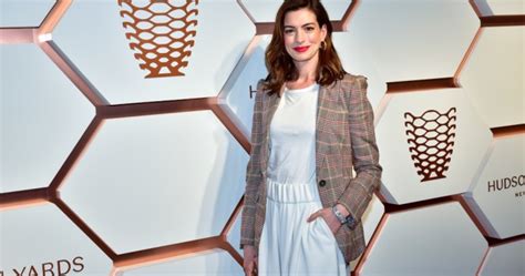 Anne Hathaway says her brain felt like a ‘computer rebooting’ after ...