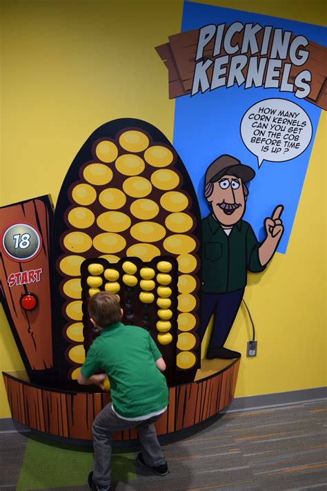 "Picking Kernels" Interactive Corn Game - Exhibit Farm: The Leader in Agricultural Exhibits and ...