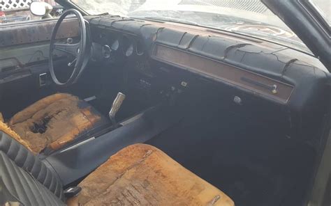 1972 Plymouth Road Runner GTX Interior | Barn Finds