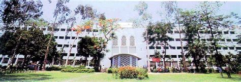 Dhaka: Dhaka University and Halls