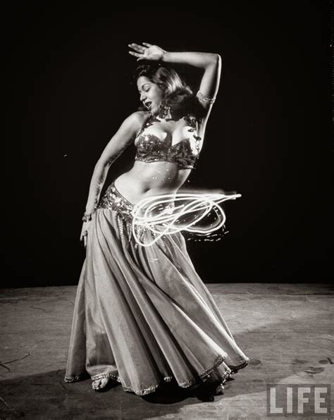 A Brief History of Egyptian Belly Dance and the Women Who Found Power ...