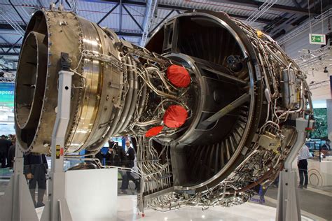 Rolls-Royce says working quickly to fix Trent 1000 problems ...