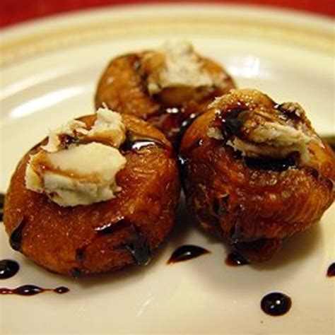 Gorgonzola Stuffed Dried Figs