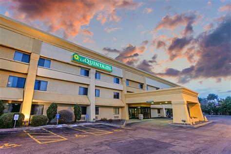 La Quinta Inn & Suites by Wyndham Stevens Point | Stevens Point, WI Hotels