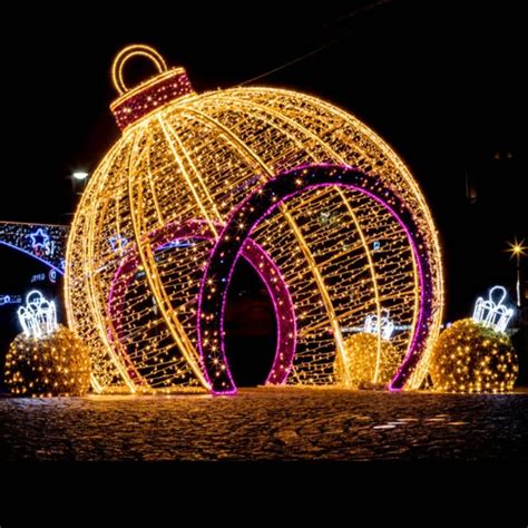 Outdoor Ip65 Big Luminous Giant Led Christmas Bauble For Commercial ...