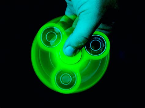 The Physics of Fidget Spinners | WIRED