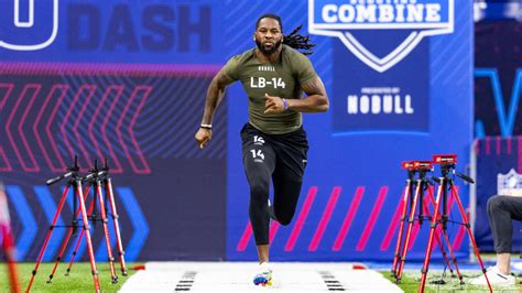 EDGE Andre Jones Jr. runs the 40-yard dash at the 2023 NFL Scouting Combine