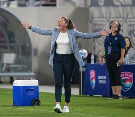 Column: Wave's Casey Stoney should be NWSL's Coach of the Year - The ...