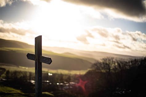 Remembering the Dead: Of Christ’s Death and Our Own | Wycliffe College