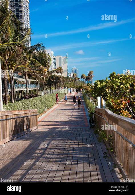 Lawn & Garden: Miami Beach Boardwalk Restaurants - Disney's BoardWalk Inn Lake Buena Vista ...