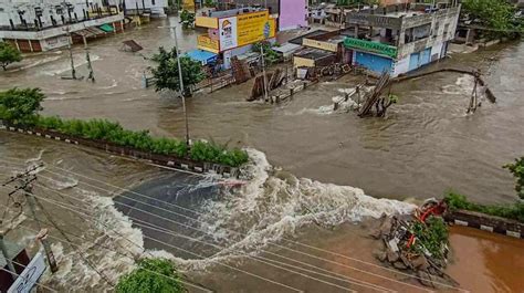 868 people killed in floods in 11 states: Govt | Latest News India - Hindustan Times