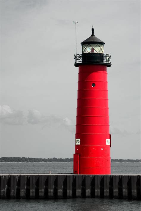 Kenosha Lighthouse | This wonderful specimen greets boaters … | Flickr