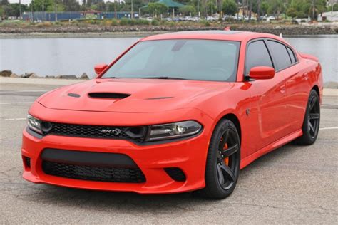 2019 Dodge Charger Srt Hellcat Red - Garret Johnston