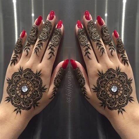 100+ New Arabic Mehndi Designs for Every Occasion | FashionGlint