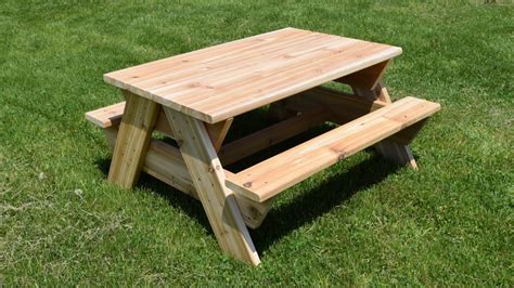 DIY Cedar Kids' Picnic Table - YouTube