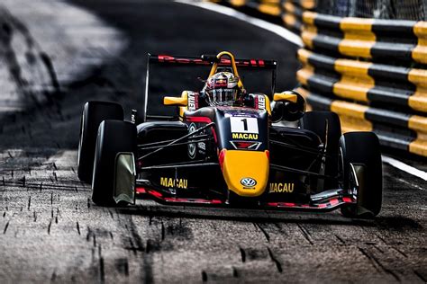 Watch live action from the Macau Grand Prix | F3 News | Autosport