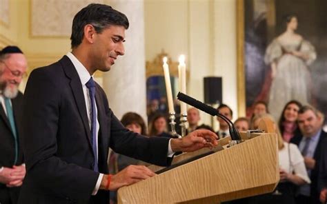 Rishi Sunak hosts Chanukah reception at Downing Street - Jewish News