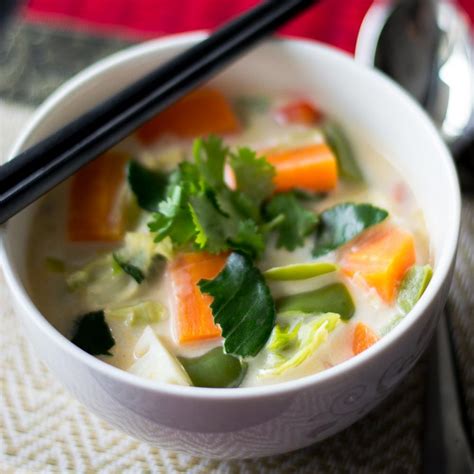 Tom Kha Vegan Soup, Tom Kha Vegetarian Soup with coconut milk | Vegan ...