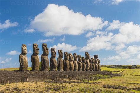 Moai heads of Easter Island, Rapa Nui National Park, UNESCO World Heritage Site, Easter Island ...