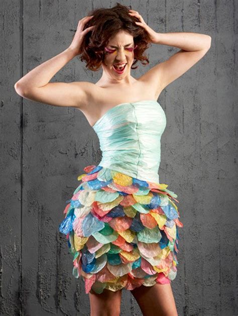 15 Inventive Dresses Made from Recycled Materials | Recycled dress, Anything but clothes ...