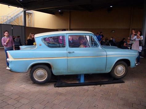 ford anglia harry potter - Google Search Harry Potter Tour, Making Of ...