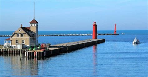 Muskegon South Pier Lighthouse, Muskegon | Roadtrippers