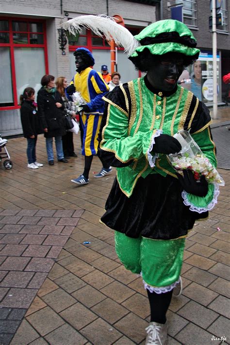 Heaven is in Belgium: The Sinterklaas Parade in my Town