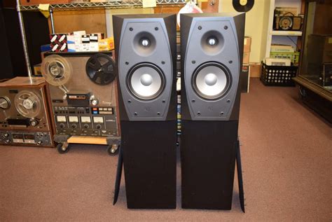 Infinity Speakers - Model: Entra Two | Vintage Audio Exchange