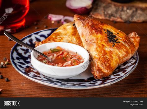 Uzbek Samsa National Image & Photo (Free Trial) | Bigstock