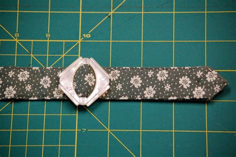 Dolly Creates: Tutorial • Making Belts