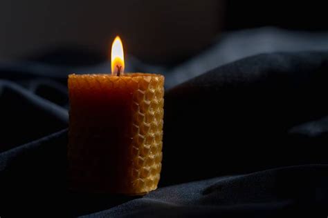 13 Important Candle Safety Tips for Homeowners - Boldface News