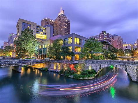 Your Guide to the Milwaukee Riverwalk