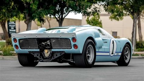 Sale a subasta un Ford GT40 MKII de la película 'Le Mans 66'