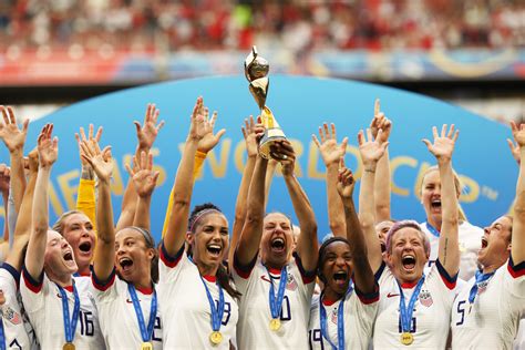 Ellen DeGeneres and Other Stars Cheer U.S. Women's Soccer Team's 2019 World Cup Victory | E! News