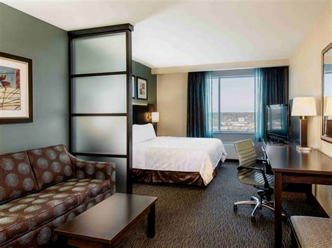 Hotel in Saskatoon | Holiday Inn Saskatoon Downtown Hotel