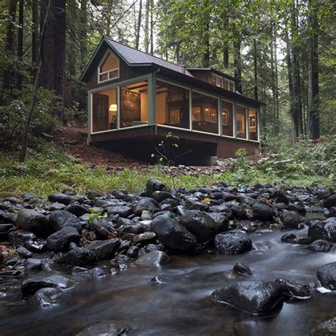 30 Charming Houses in the Woods | House in the woods, Small house swoon ...