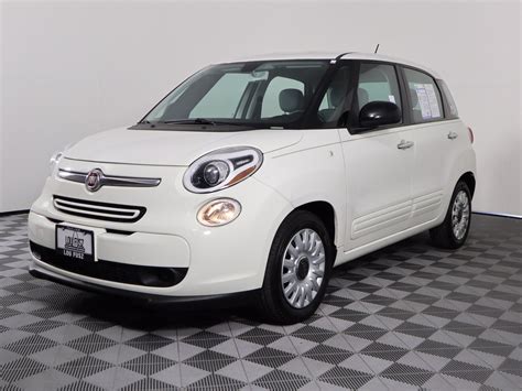 Pre-Owned 2014 FIAT 500L Pop FWD Hatchback